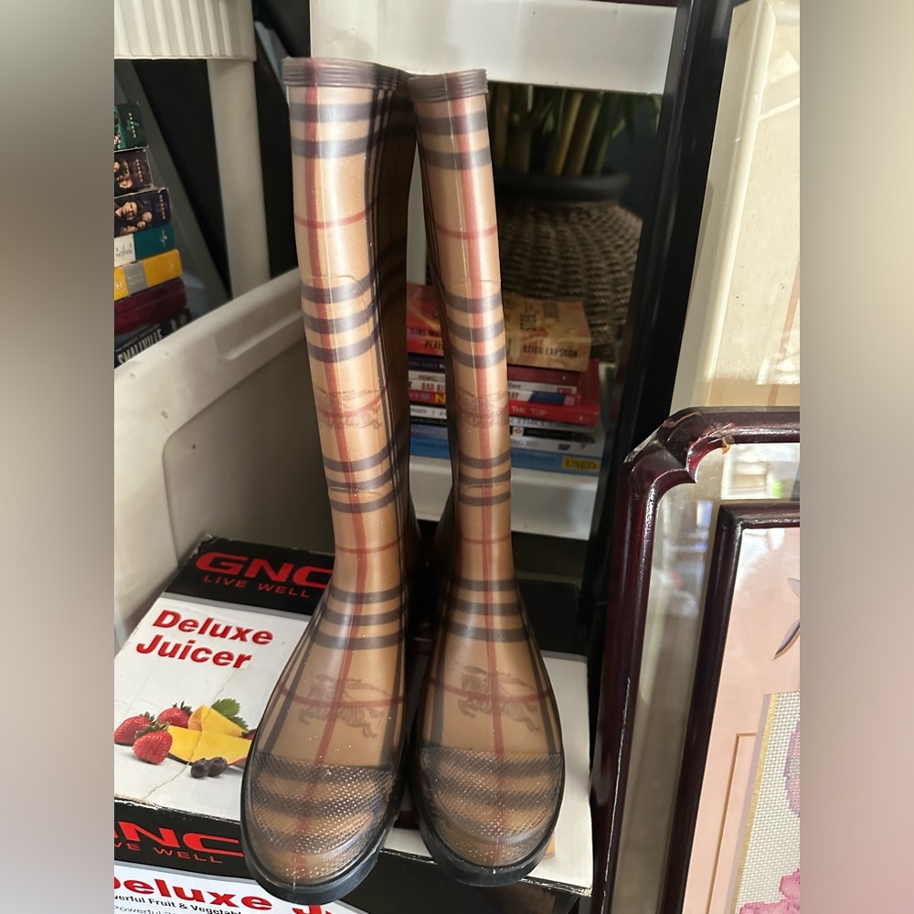 Burberry Rainboots